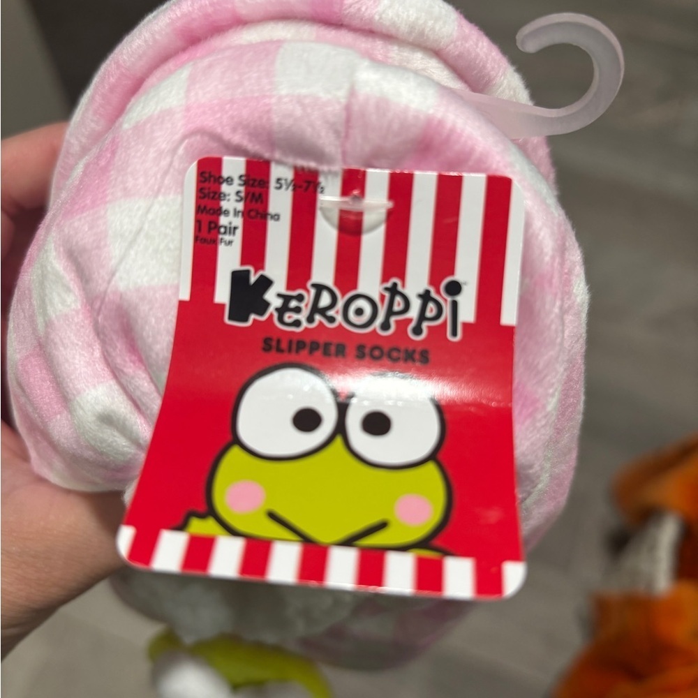 Sanrio Checkered Keropi Slipper Socks - Picture 2 of 2